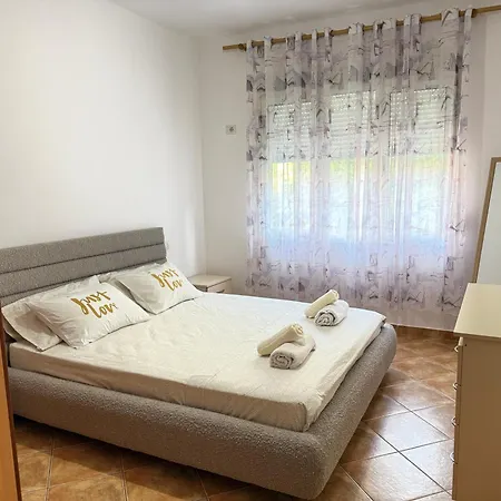 Vloracity Apartment *